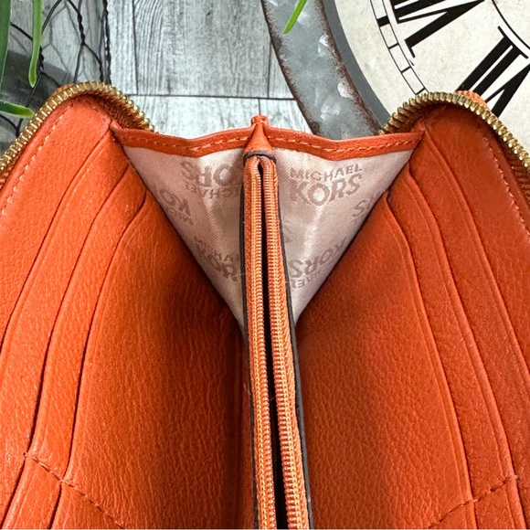 MICHAEL KORS - Dark Orange Pebbled Leather Accordion Zip Around Long Wallet - Picture 13 of 16